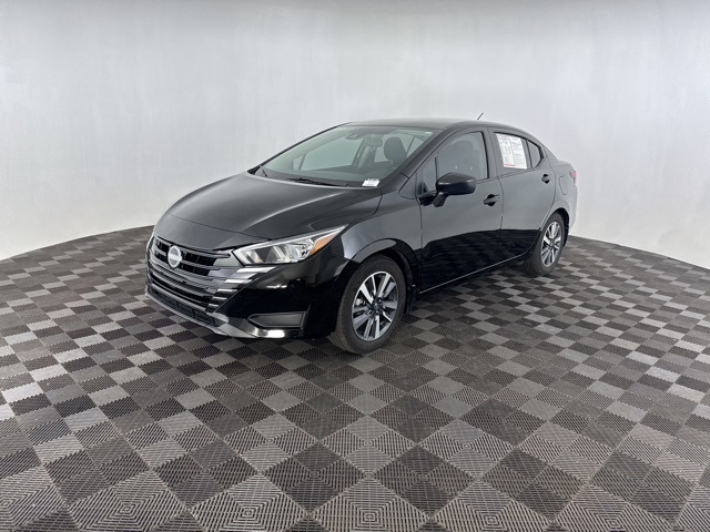 2024 Nissan Versa 1.6 S photo 3