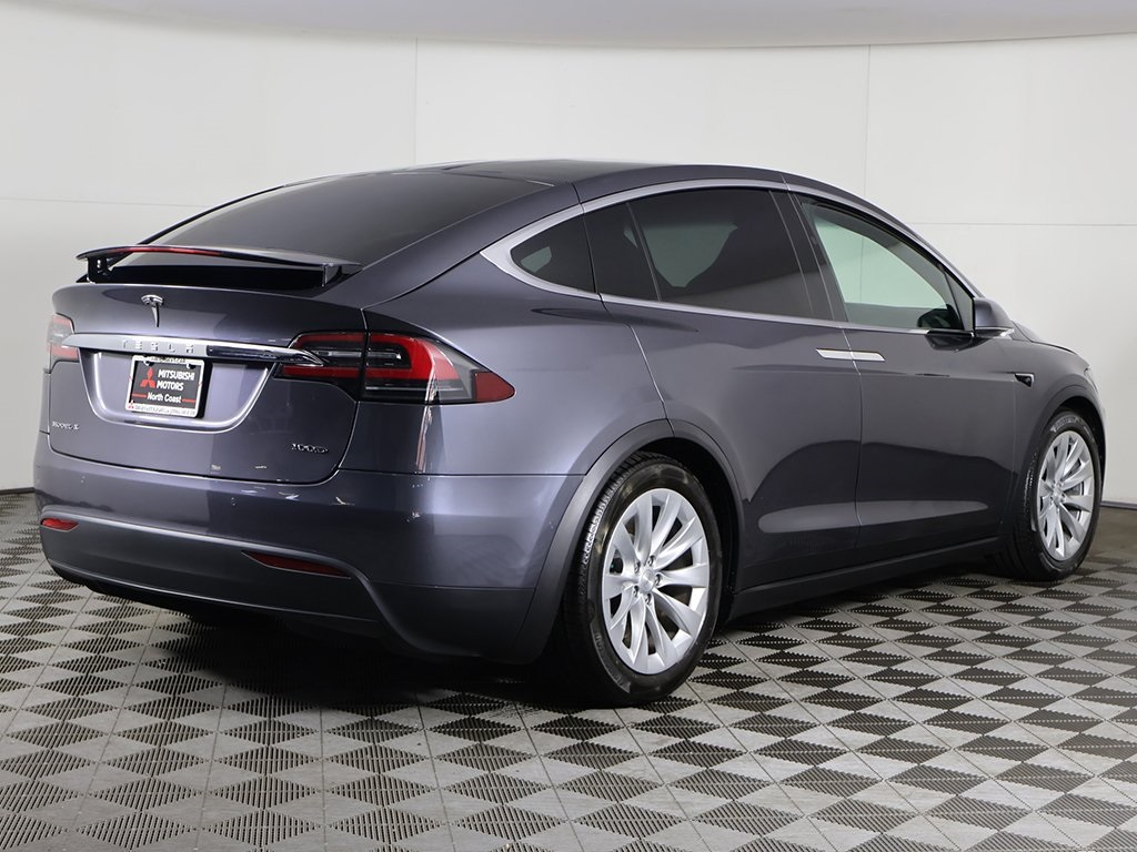 2018 Tesla Model X 75D photo 3