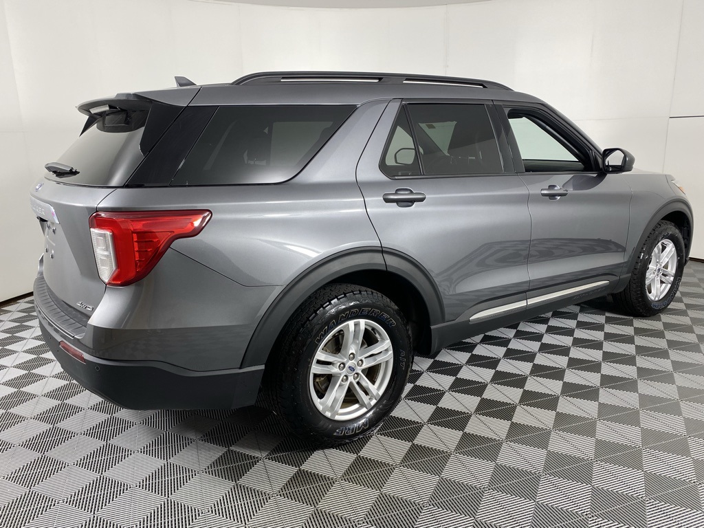 2022 Ford Explorer XLT photo 9