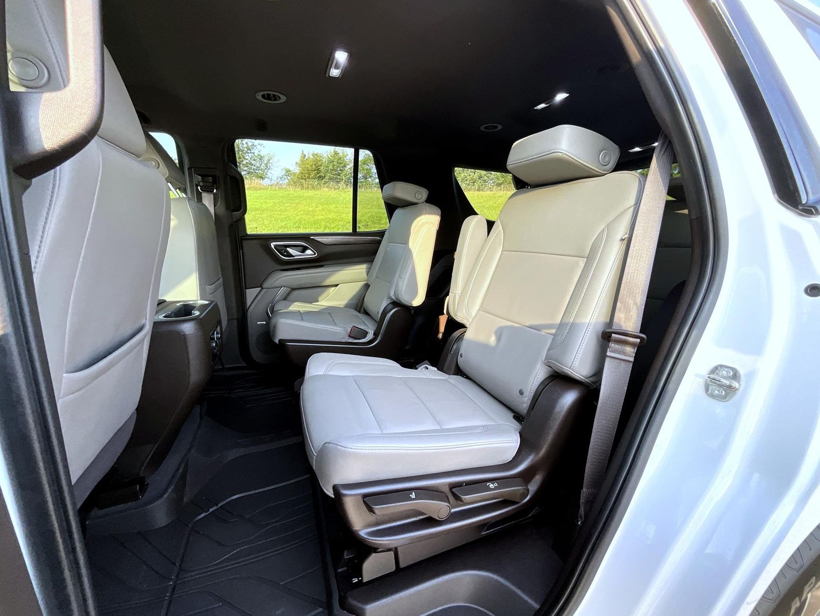 2022 Chevrolet Tahoe Z71 photo 17
