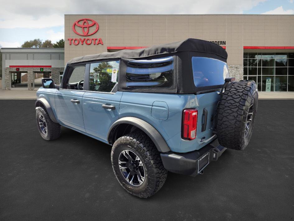 2022 Ford Bronco Base photo 6
