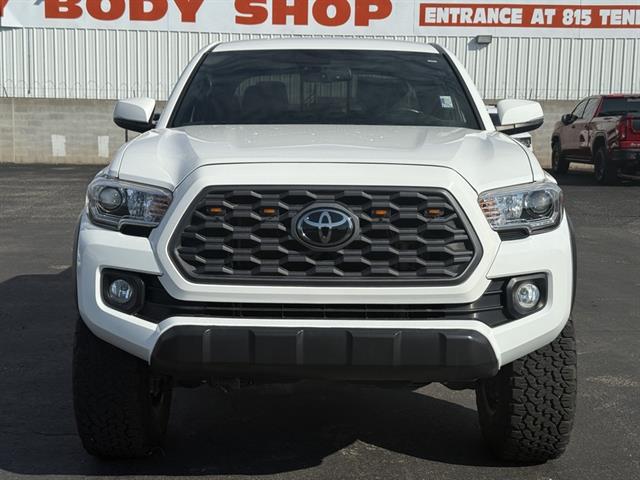 2022 Toyota Tacoma TRD Off-Road V6 photo 3