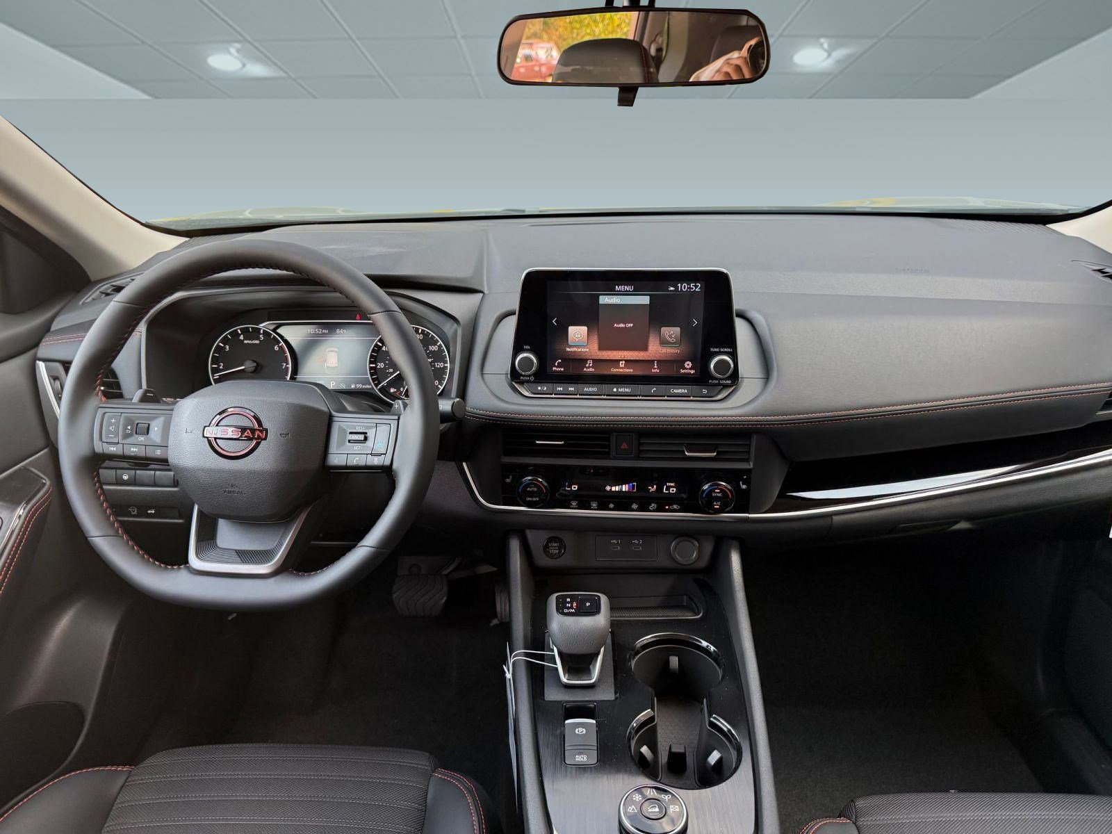 2026 Nissan Rogue SV photo 4