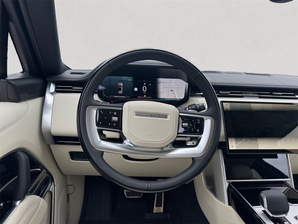 2025 Land Rover Range Rover SE photo 9