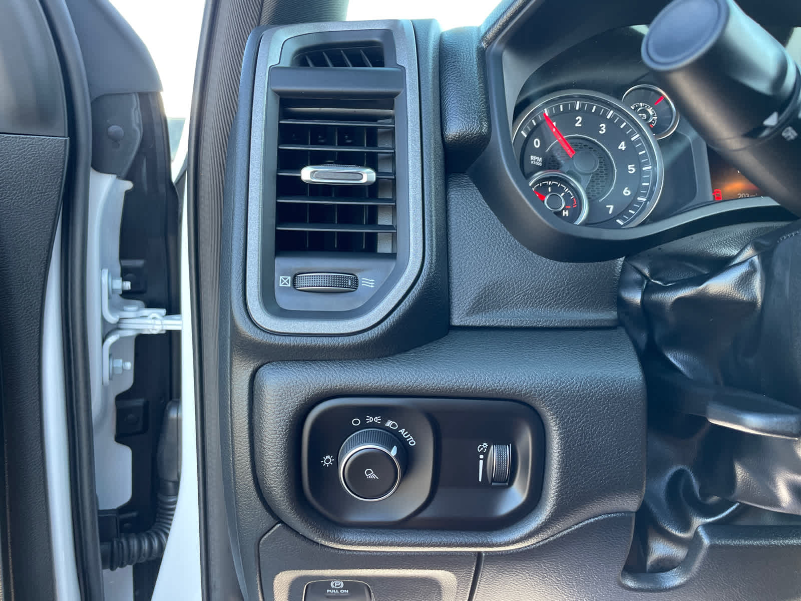 2025 Ram 1500 Tradesman photo 20