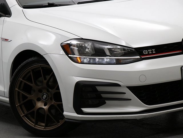 2018 Volkswagen Golf GTI S photo 3