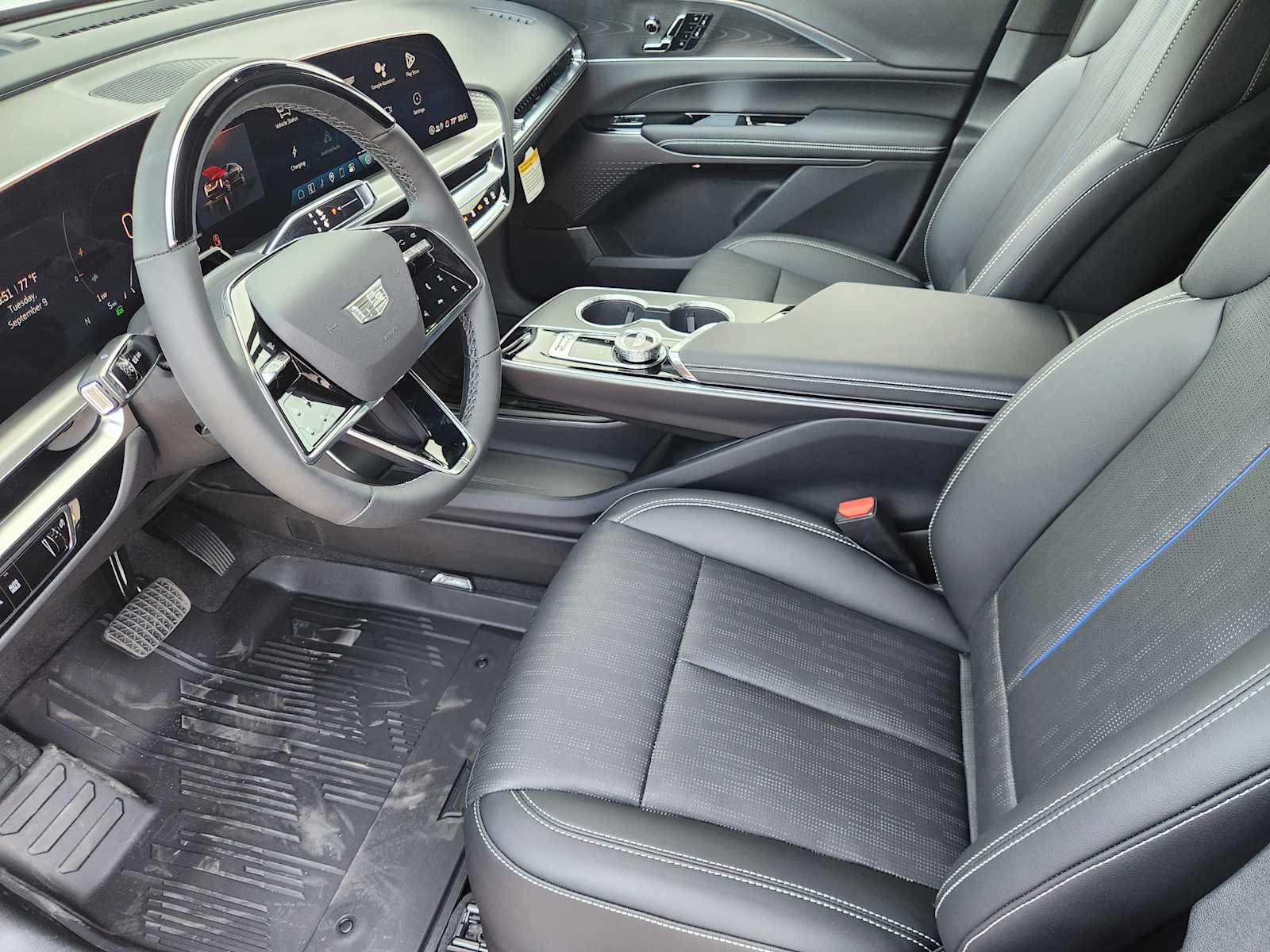 2026 Cadillac Lyriq Sport photo 4