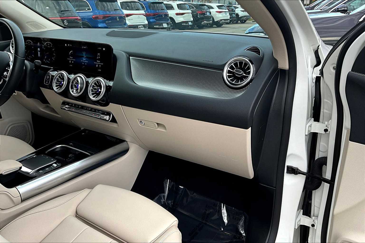 2023 Mercedes Benz GLA 250 photo 18