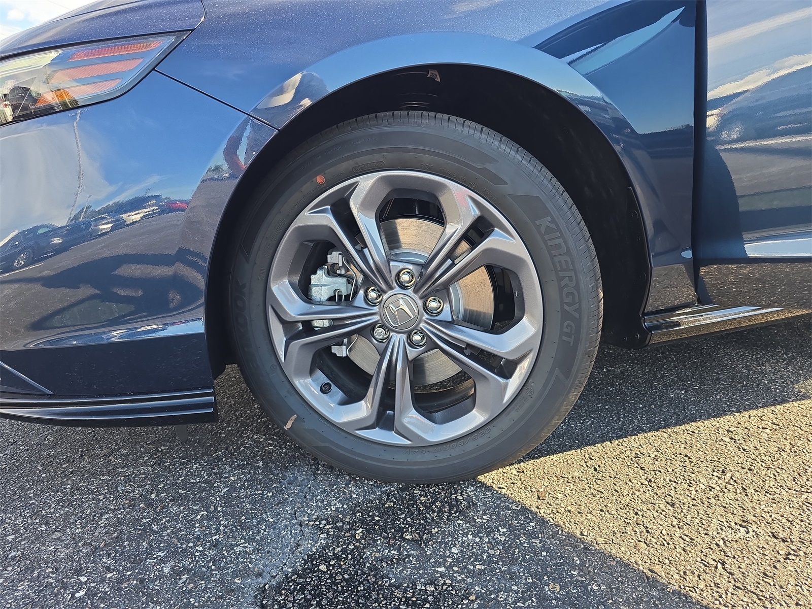 2025 Honda Accord Hybrid EX-L photo 9