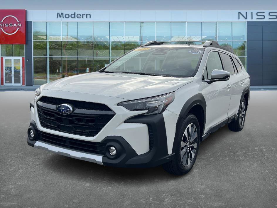 2023 Subaru Outback Touring's photo