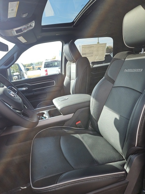 2026 Ram 2500 Laramie photo 17