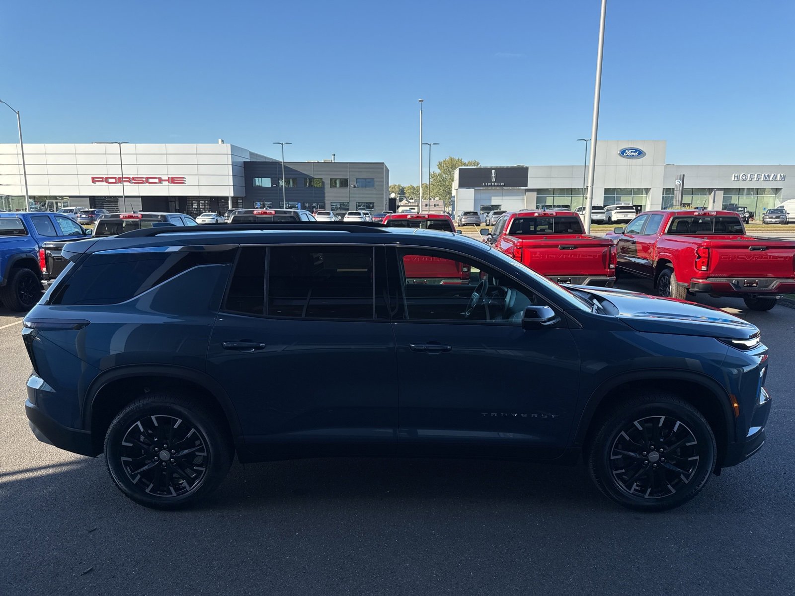 2026 Chevrolet Traverse photo 4