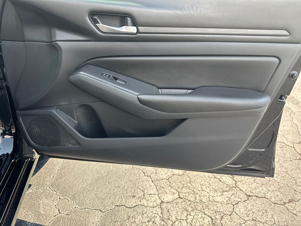 2022 Nissan Altima 2.5 S photo 14