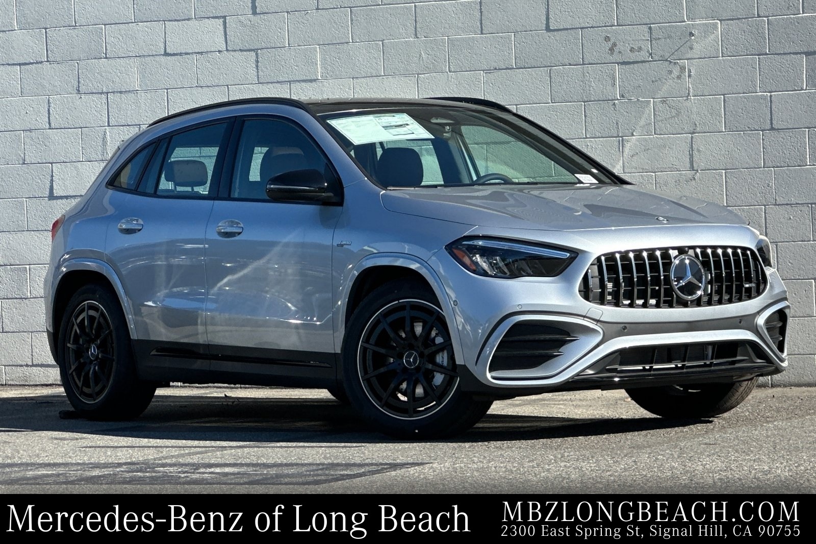 2026 Mercedes-Benz GLA AMG GLA 35's photo
