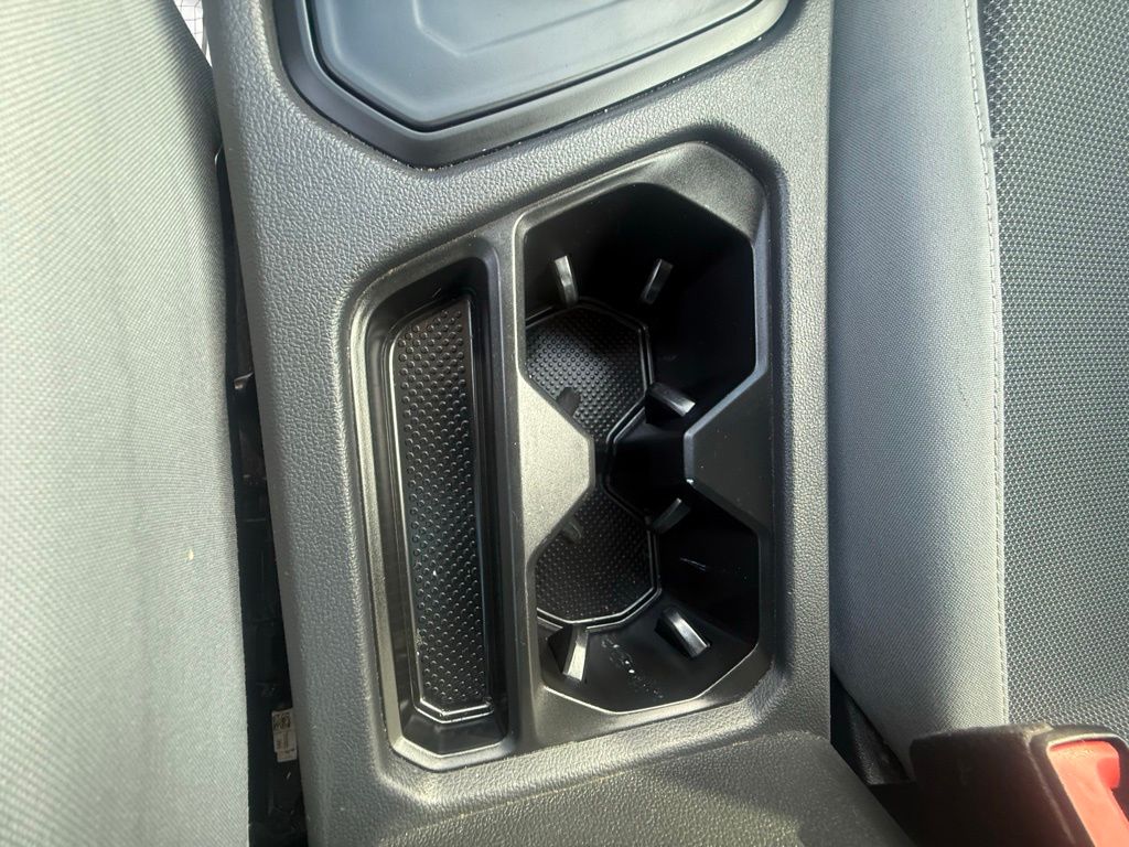 2022 Volkswagen Taos S photo 13