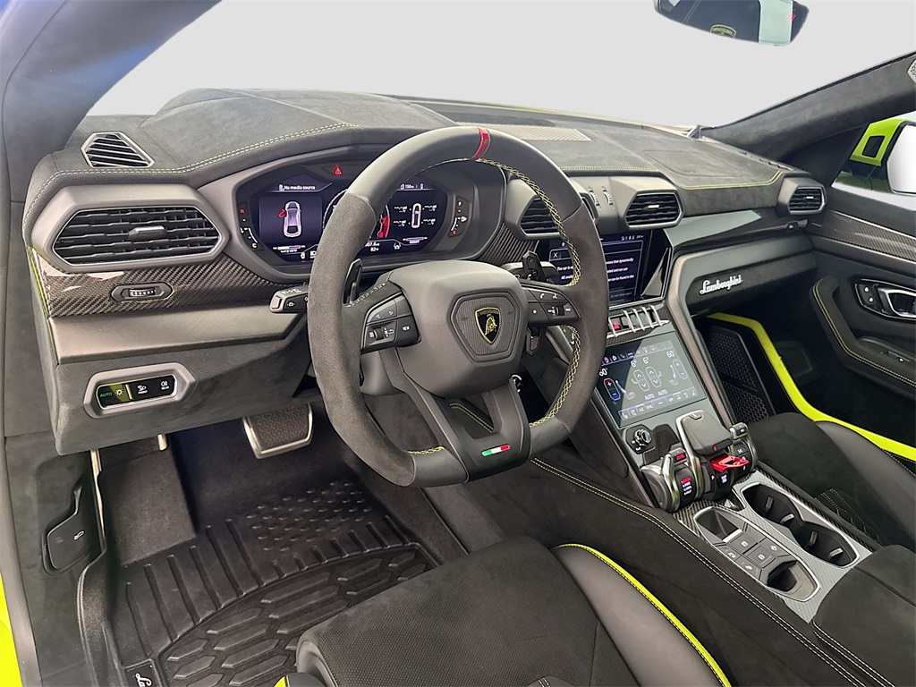 2024 Lamborghini Urus Performante photo 9