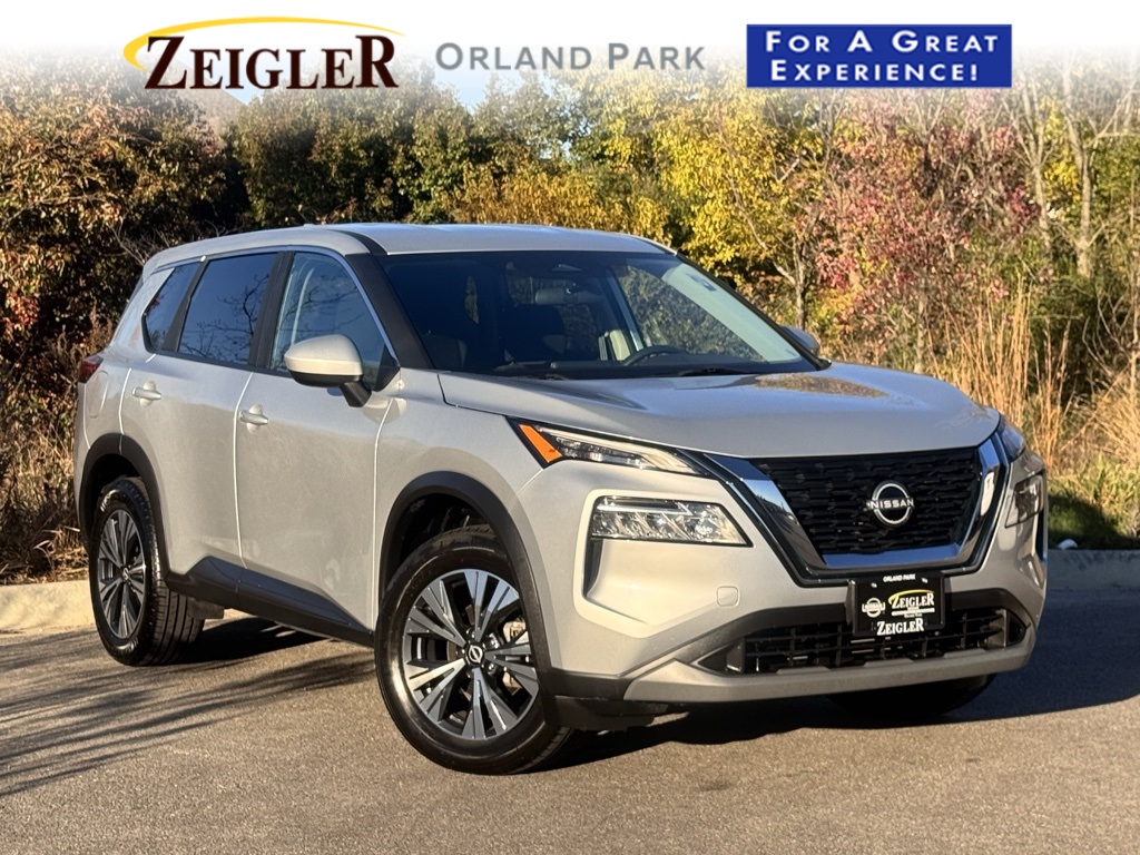 2023 Nissan Rogue SV's photo