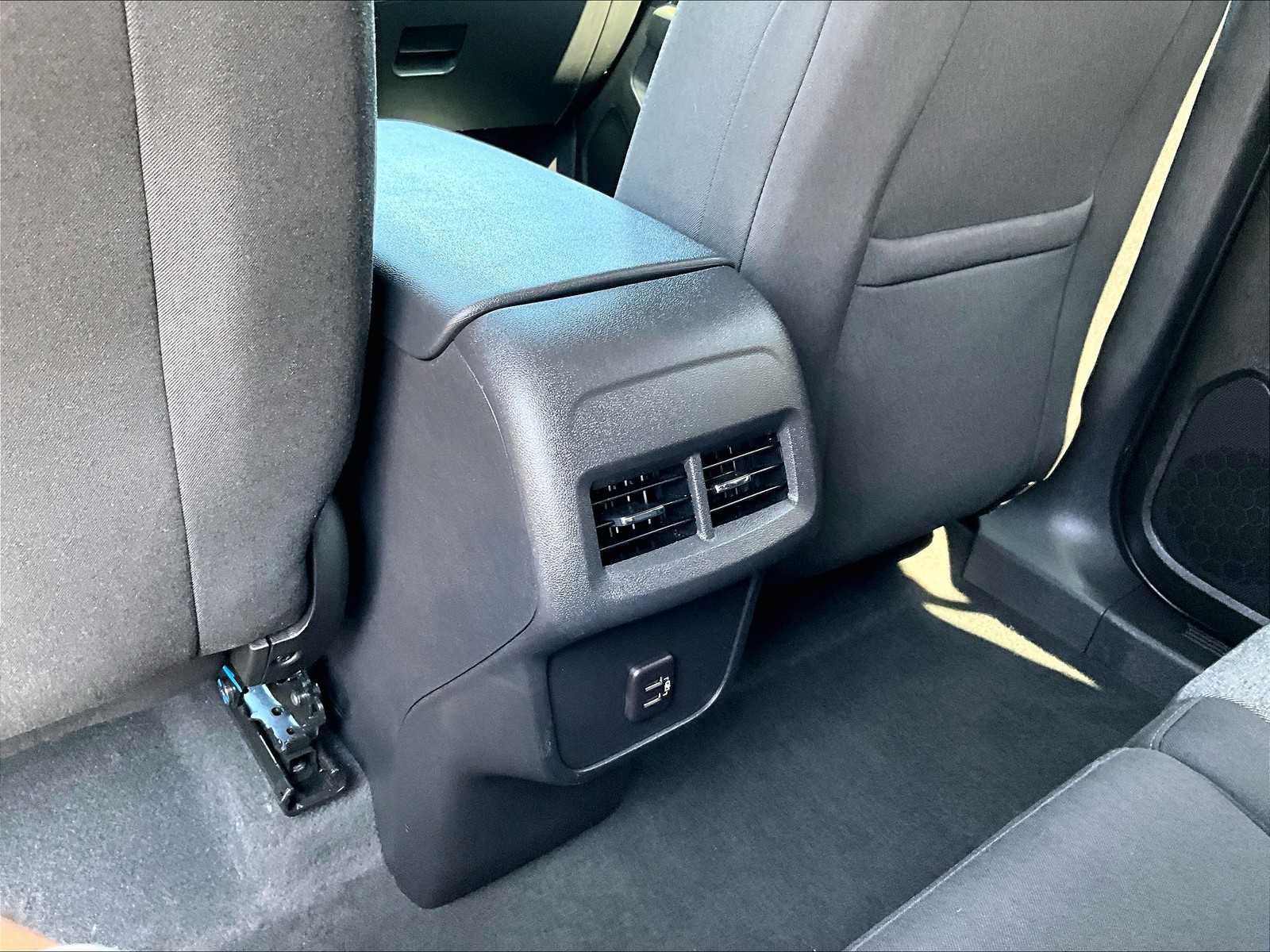 2023 Chevrolet Equinox LT photo 24