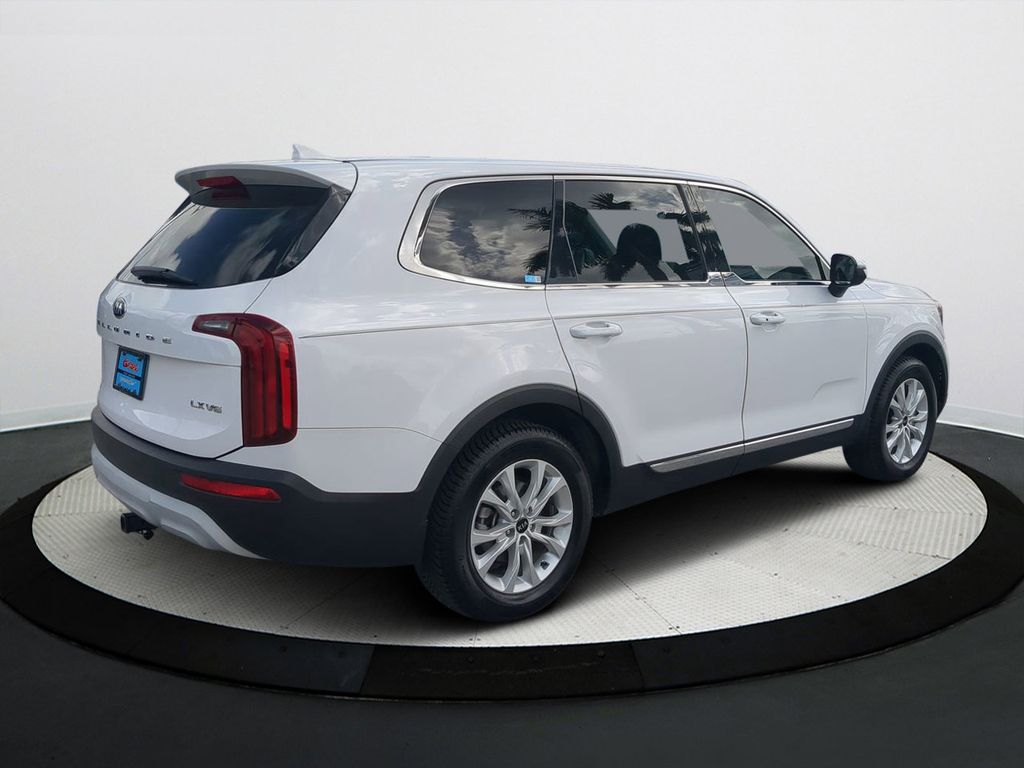 2021 Kia Telluride LX photo 3