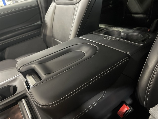 2025 Ford Expedition Platinum photo 25