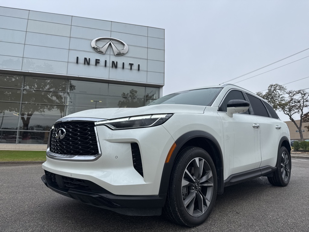 2023 INFINITI QX60 LUXE's photo