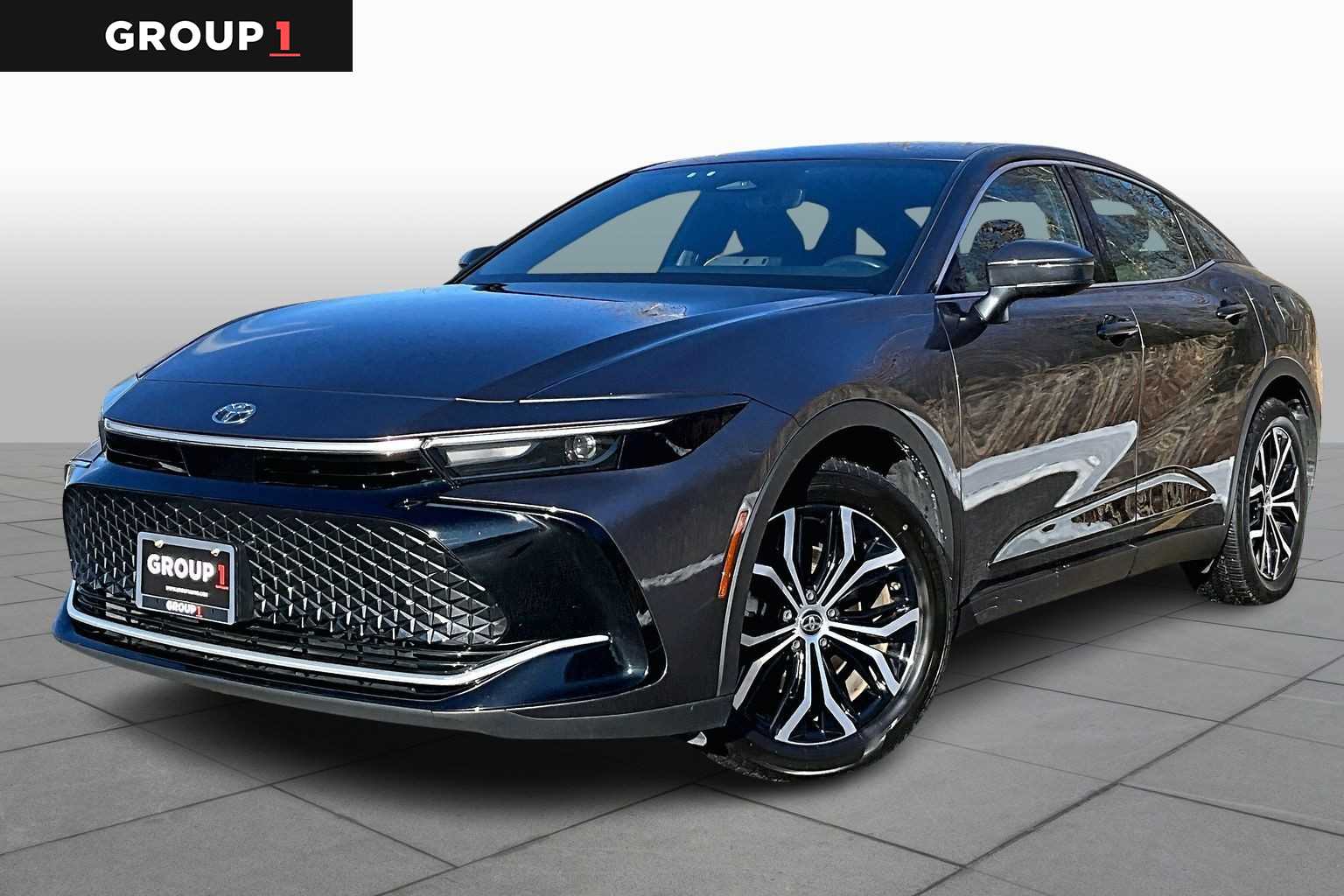 2023 Toyota Crown XLE's photo