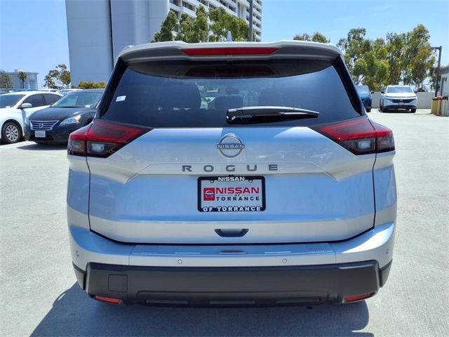2025 Nissan Rogue SV photo 8