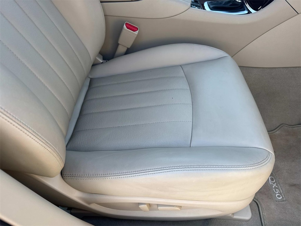 2017 Infiniti QX50 Base photo 11