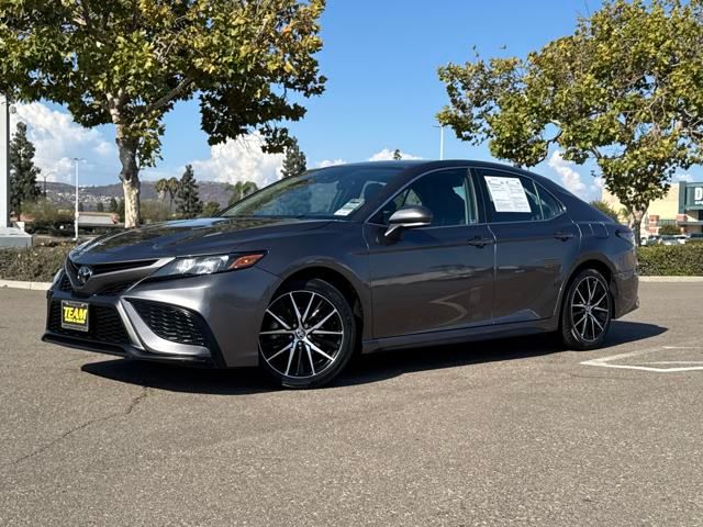 2024 Toyota Camry SE photo 2