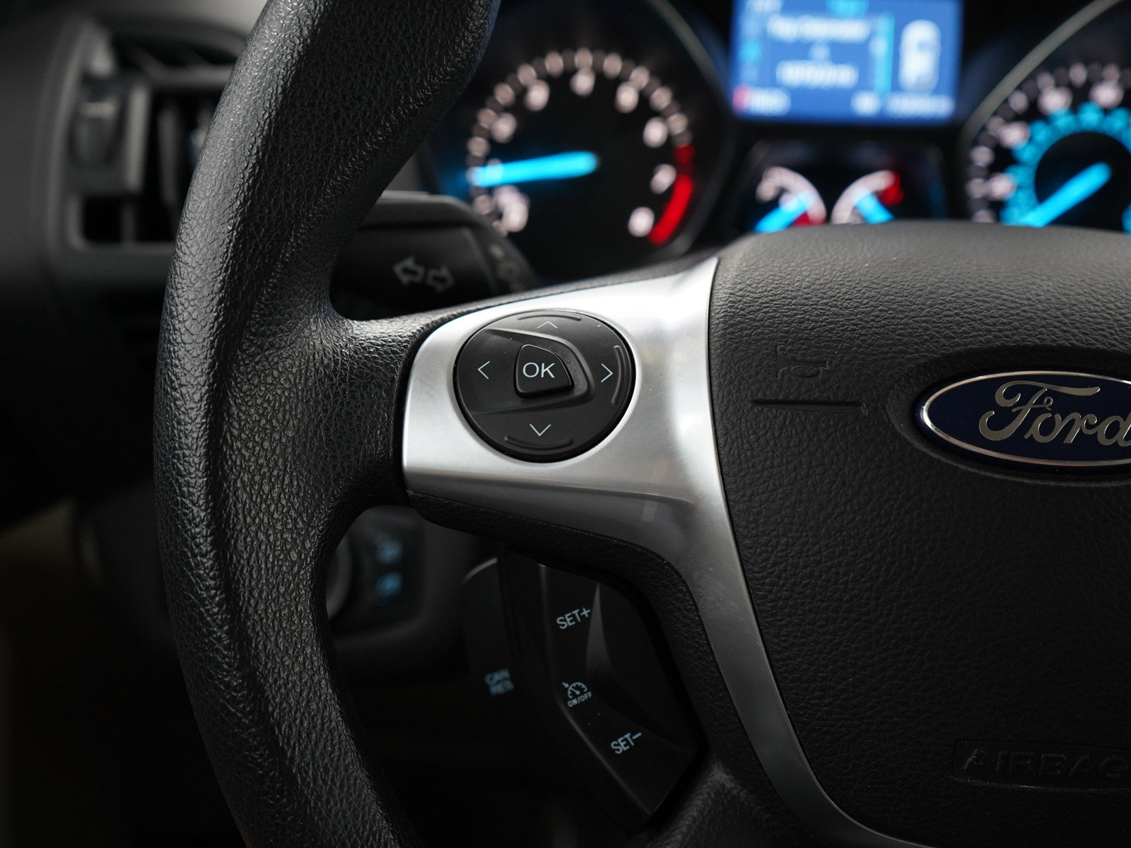 2014 Ford Escape SE photo 24