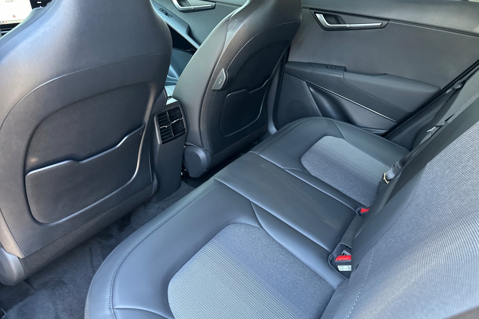 2025 Kia Niro EX Touring photo 7