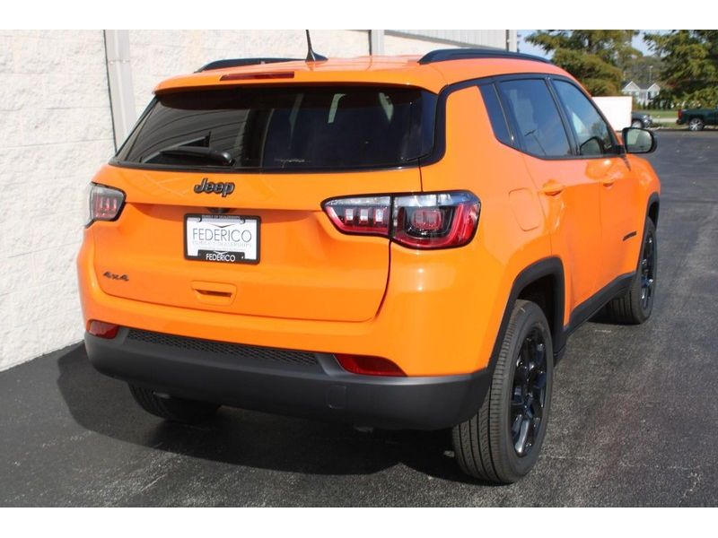 2026 Jeep Compass Latitude Altitude photo 3