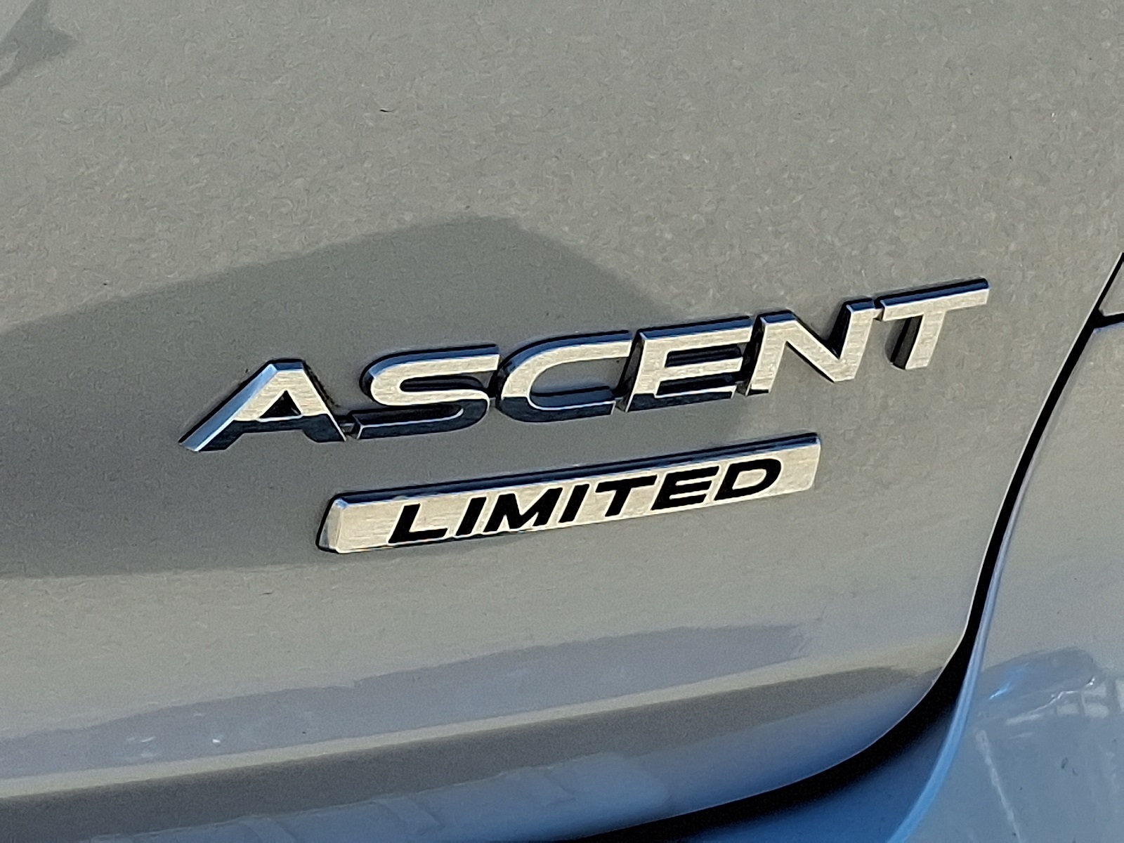 2022 Subaru Ascent Limited photo 29