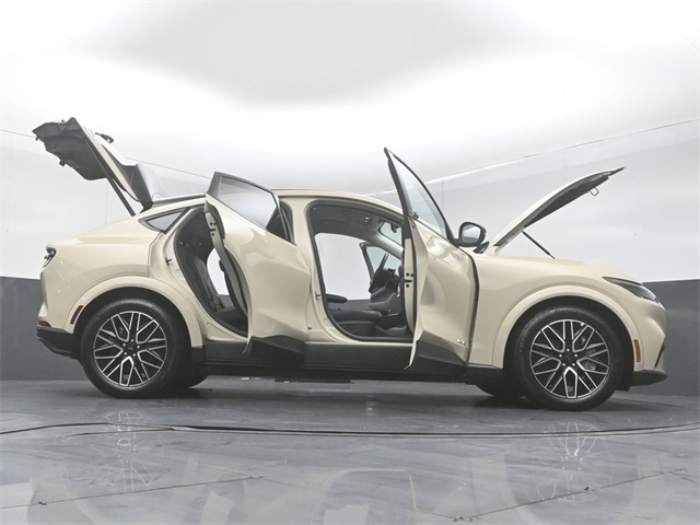 2025 FORD MUSTANG MACH-E - Image 49