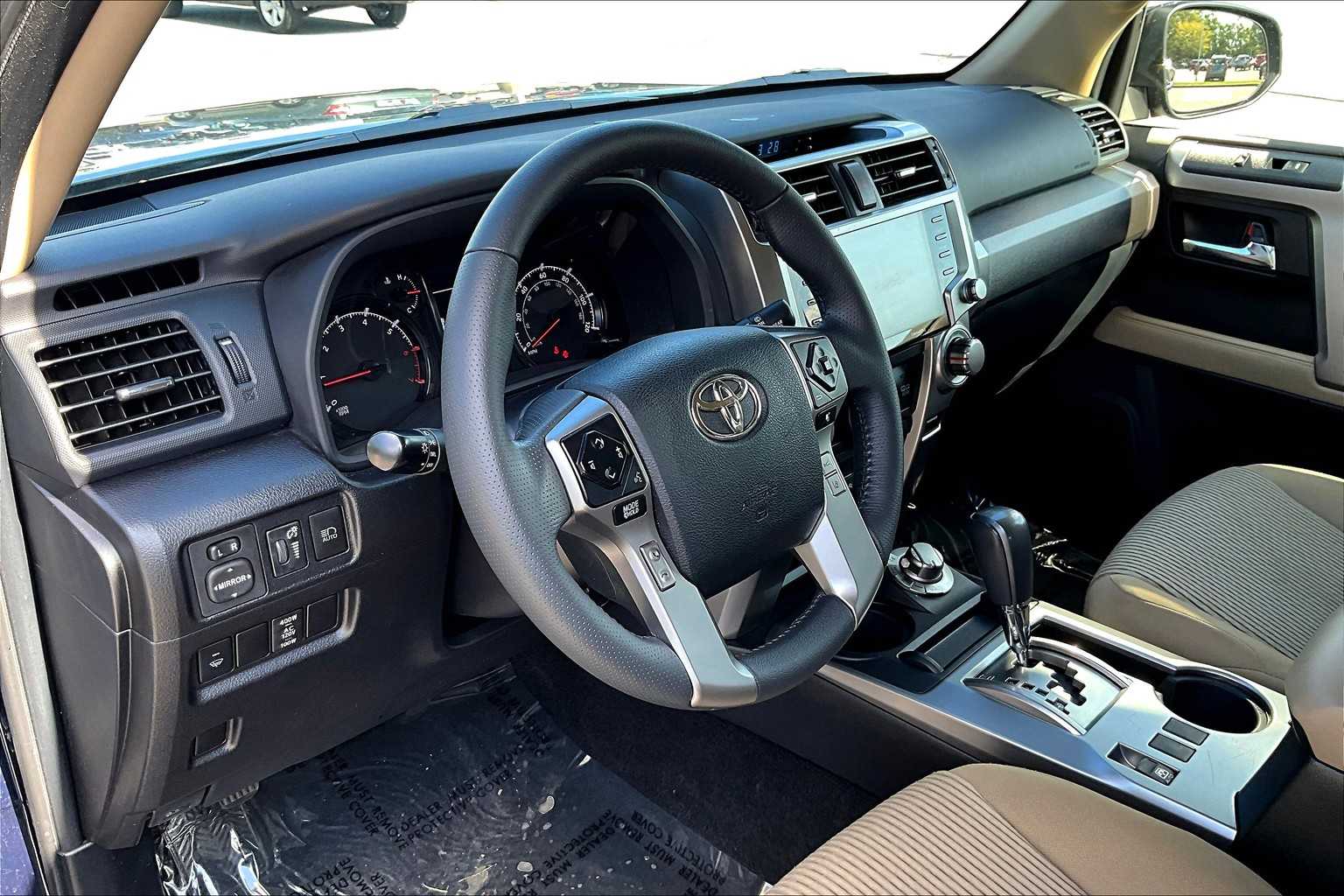 2021 Toyota 4Runner SR5 4WD photo 13