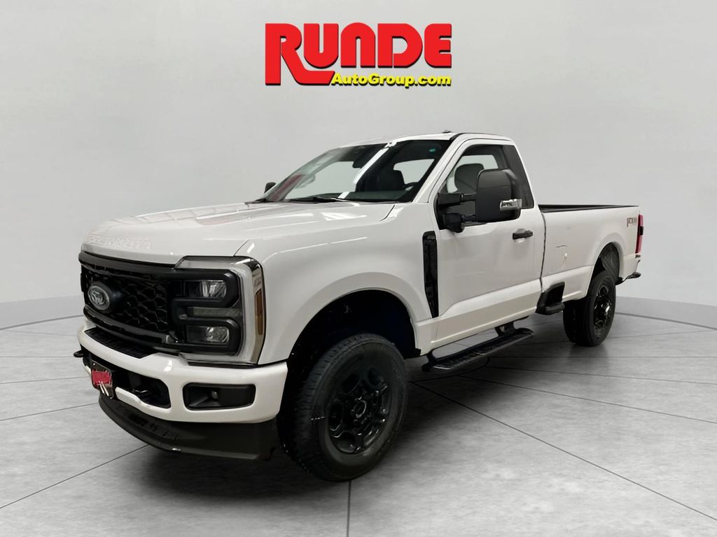 2025 Ford F-250 Super Duty XL's photo