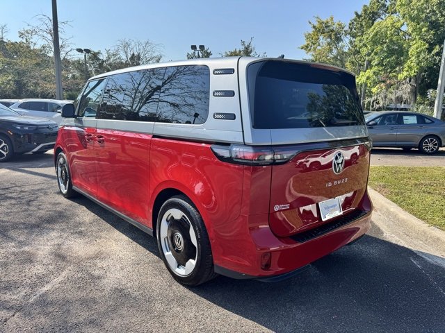 2025 Volkswagen ID. Buzz Pro Plus photo 4