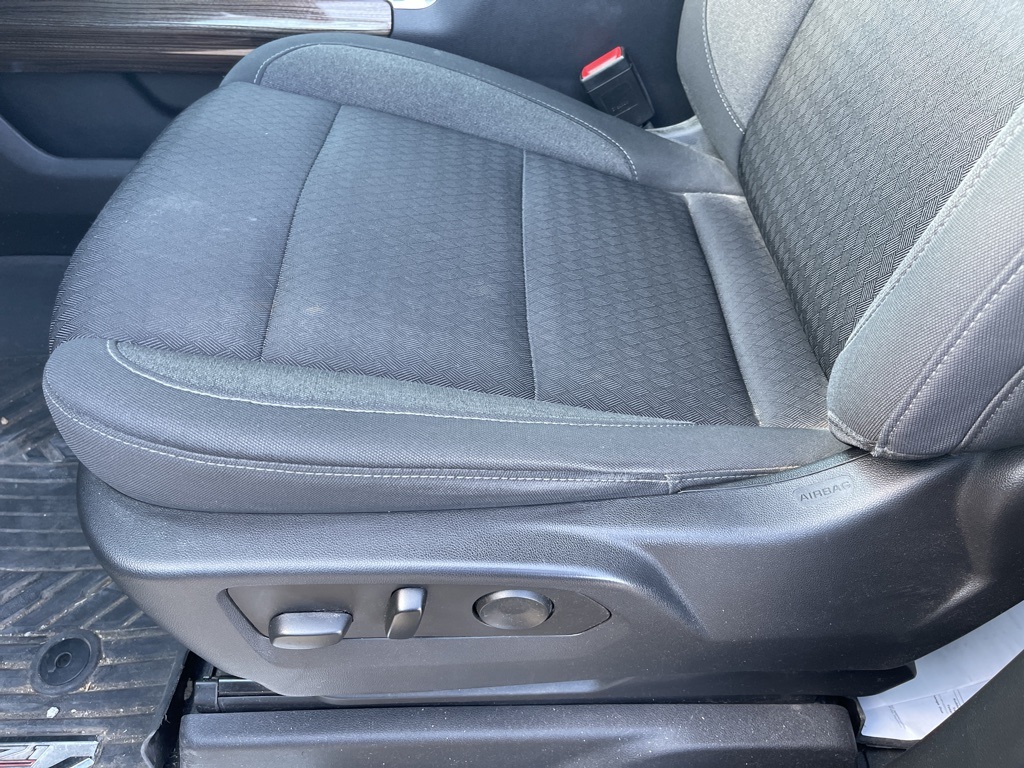 2022 Chevrolet Silverado 1500 LT Trail Boss photo 2