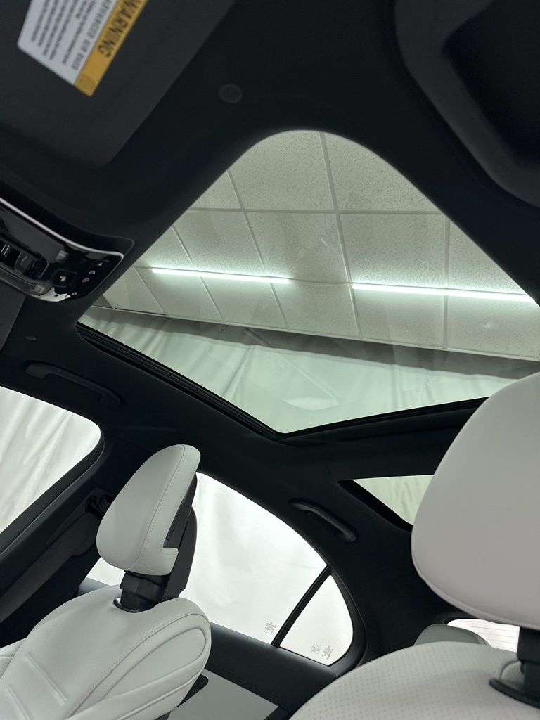 2025 Mercedes Benz C 300 photo 16
