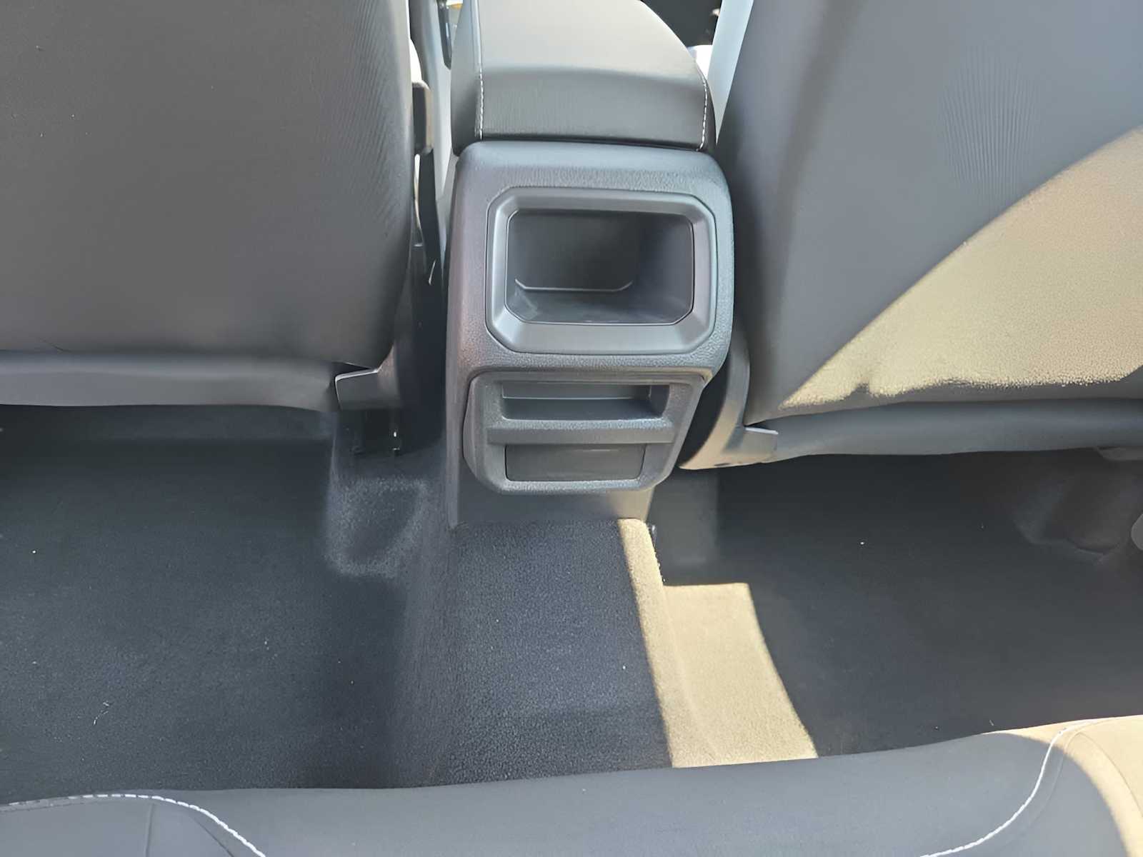 2025 Volkswagen Taos S photo 31