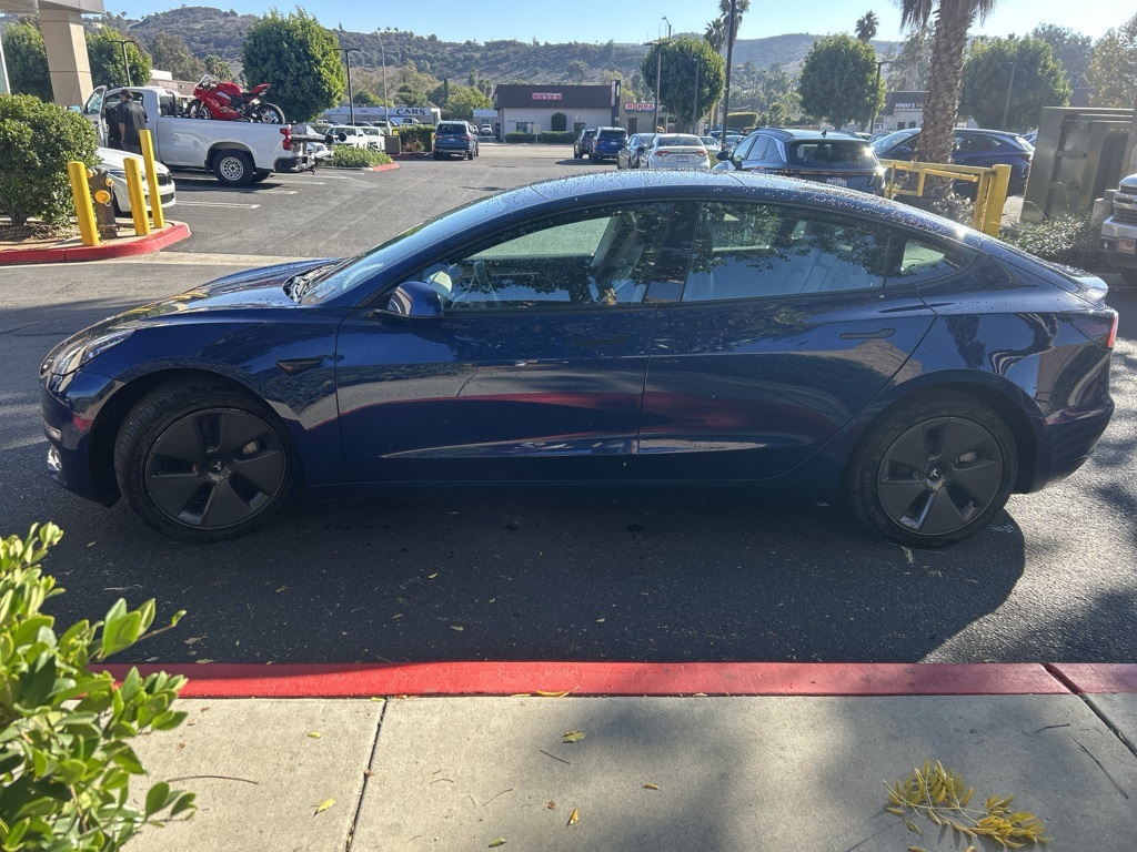 Used 2022 Blue Tesla Long Range image 4