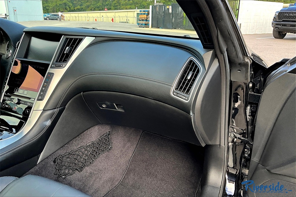 2017 Infiniti Q60 3.0t Premium photo 23