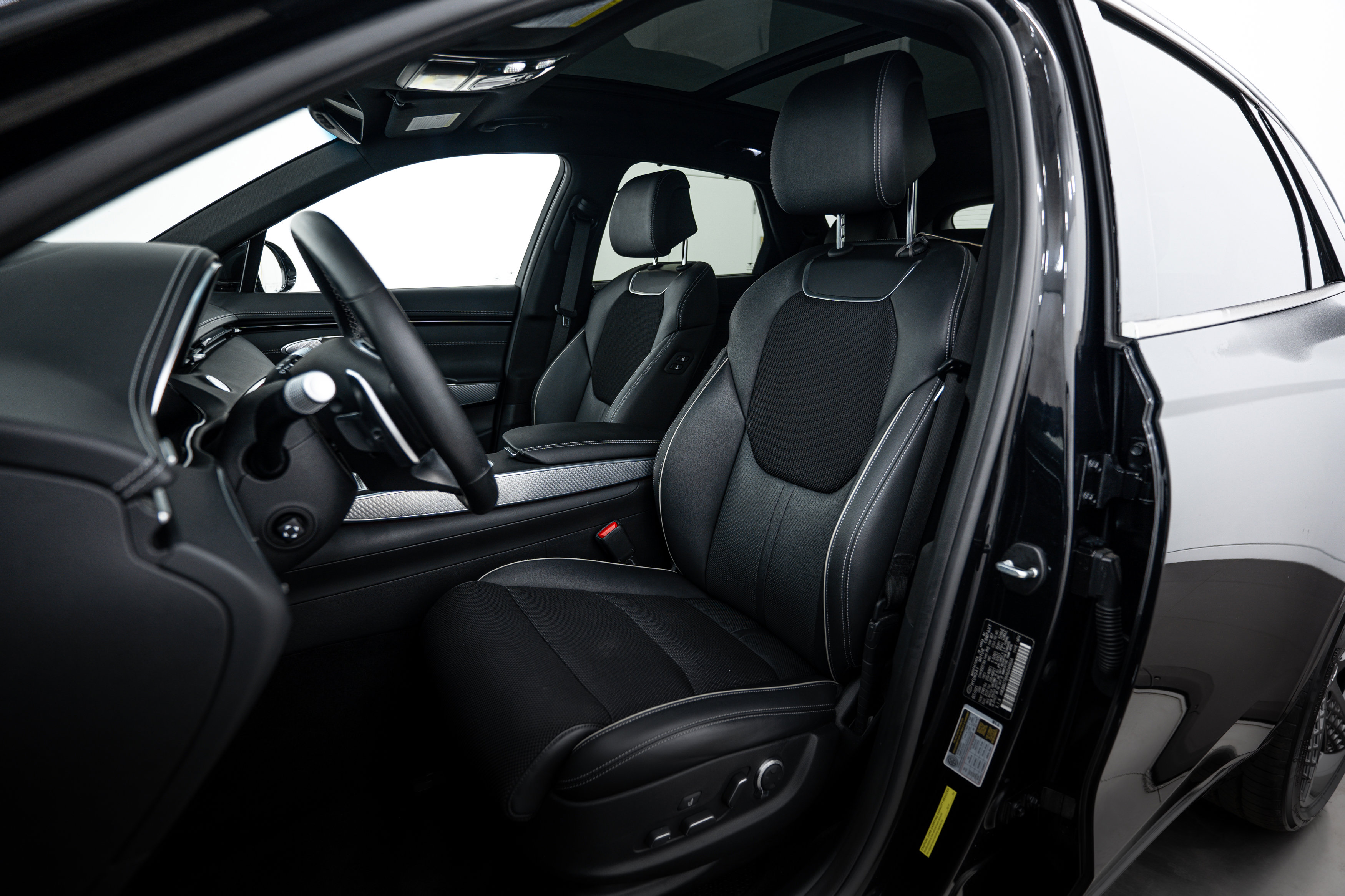 2022 Genesis GV70 2.5T photo 9