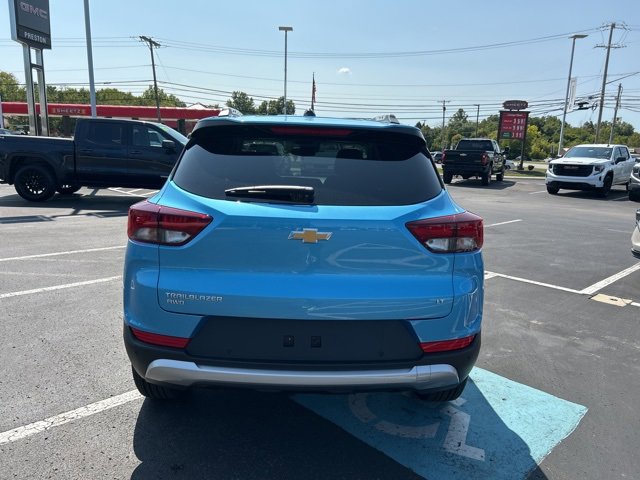 2026 Chevrolet Trailblazer LT photo 2