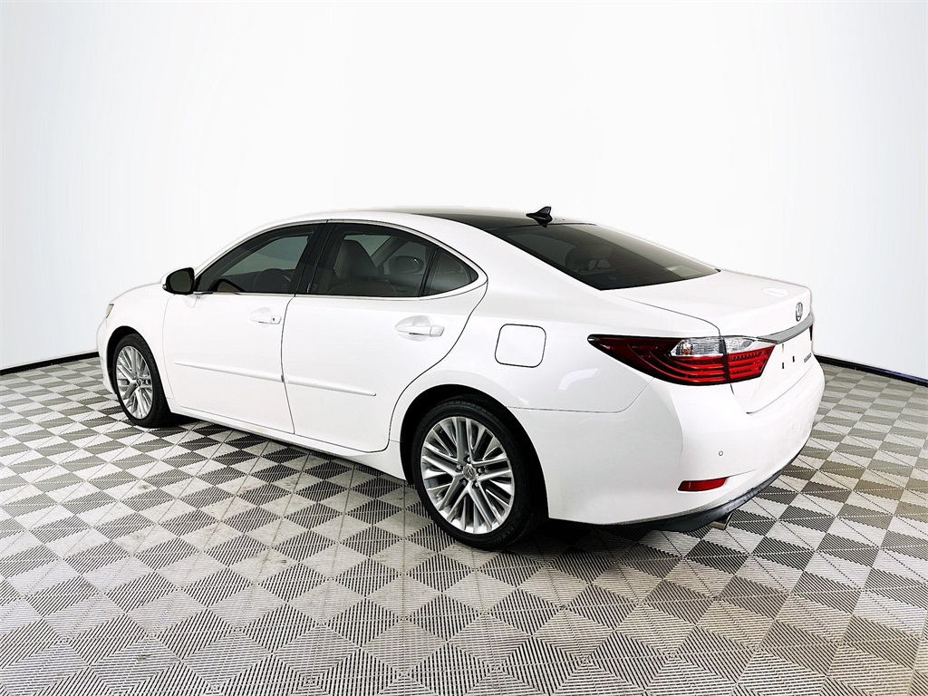 2014 Lexus ES 350 photo 4