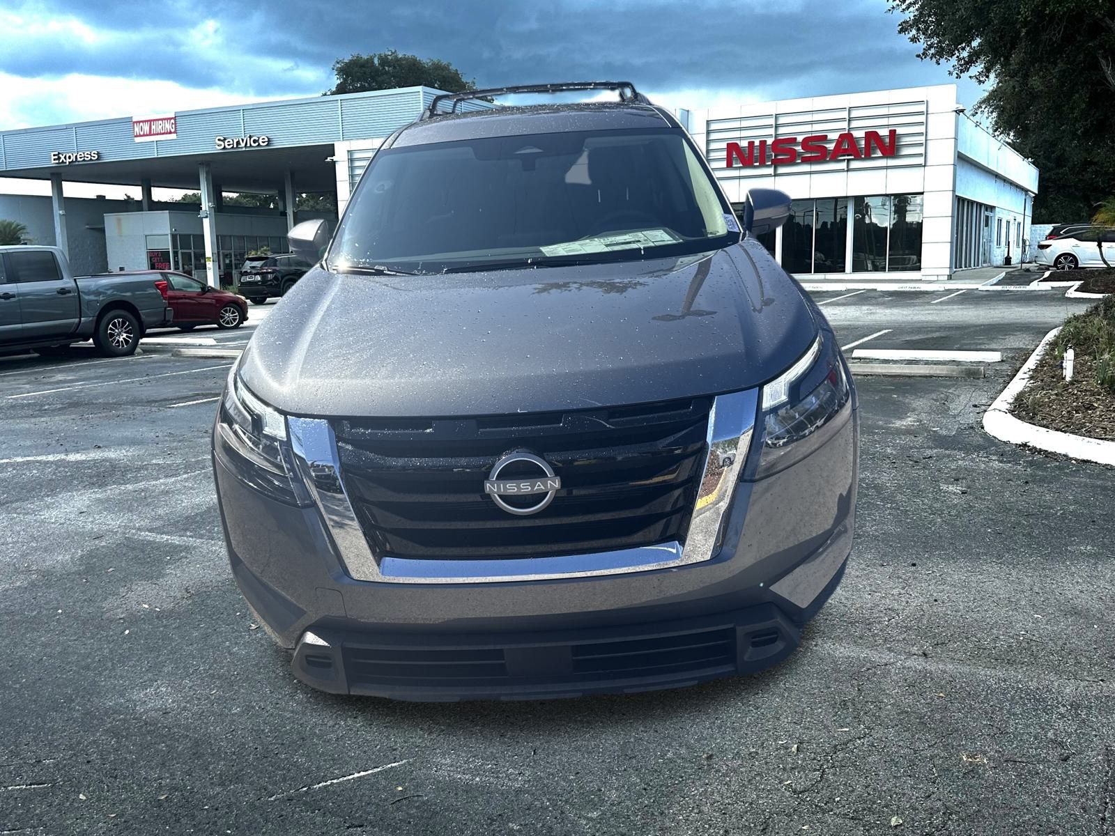 2025 Nissan Pathfinder SV photo 3