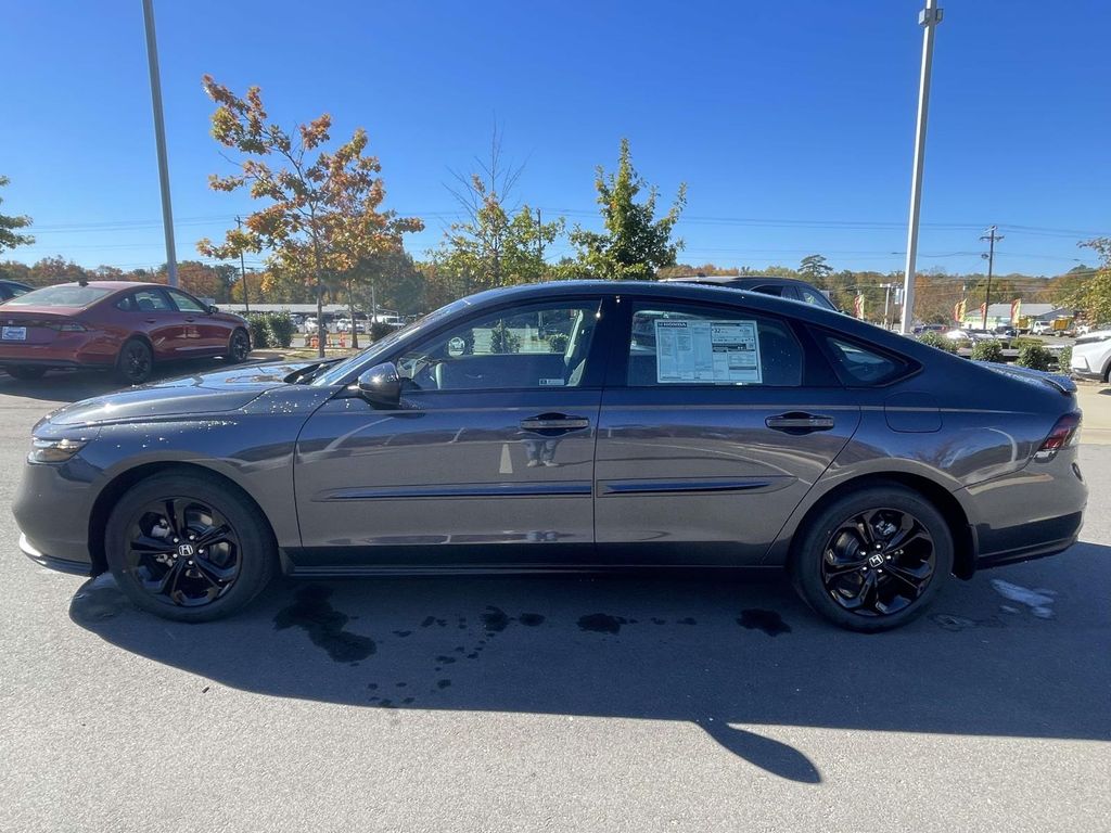 2025 Honda Accord SE photo 4