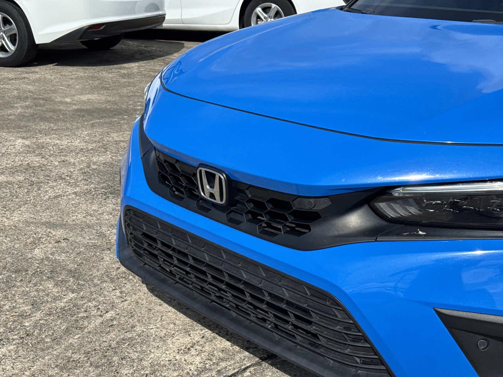 2022 Honda Civic Hatchback Sport Touring photo 3