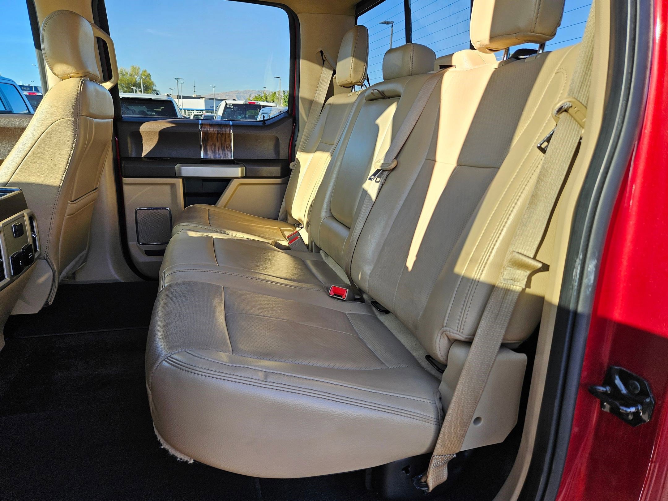 2018 Ford F-150 Lariat photo 25
