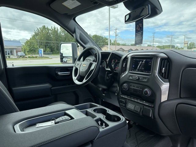 2026 Chevrolet Silverado 2500HD Custom photo 6